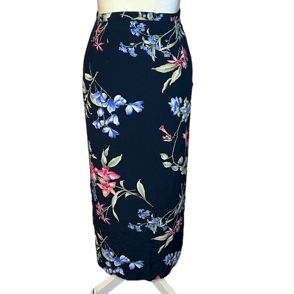 ⭐️ 3 For $15 Alfred Dunner Floral Skirt
